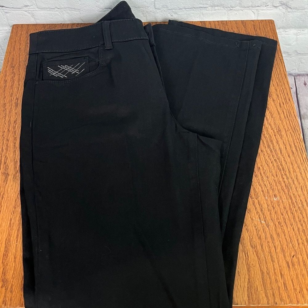 Christopher & Banks Modern Fit barely boot Slimming Pants 8 Average Black NWT